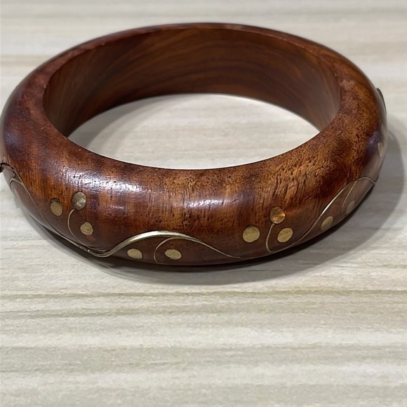 Wood And Gold Pattern Bangle Bracelet - Picture 8 of 9